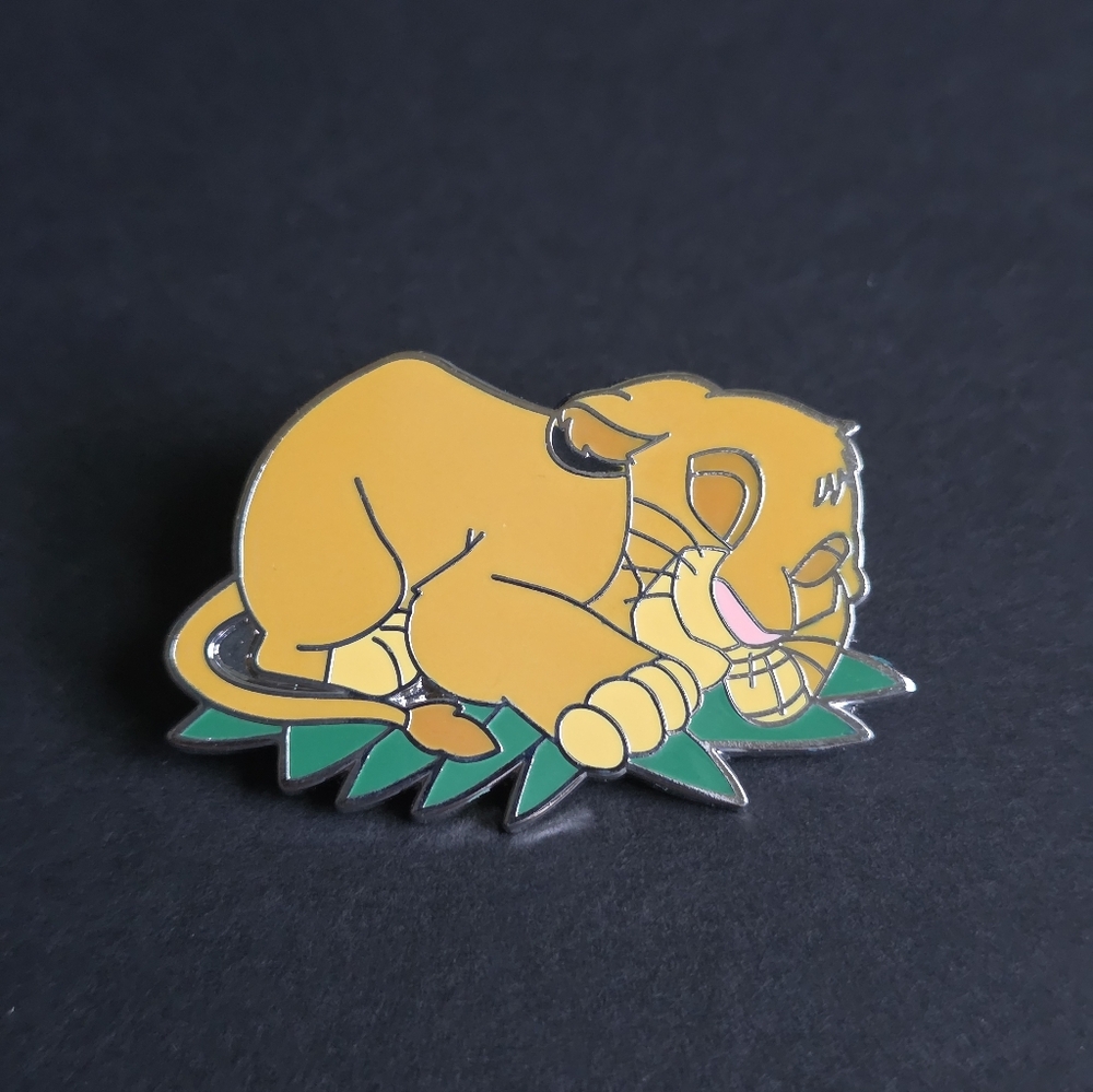 Disney Sweet Dreams Mystery Pin: Simba